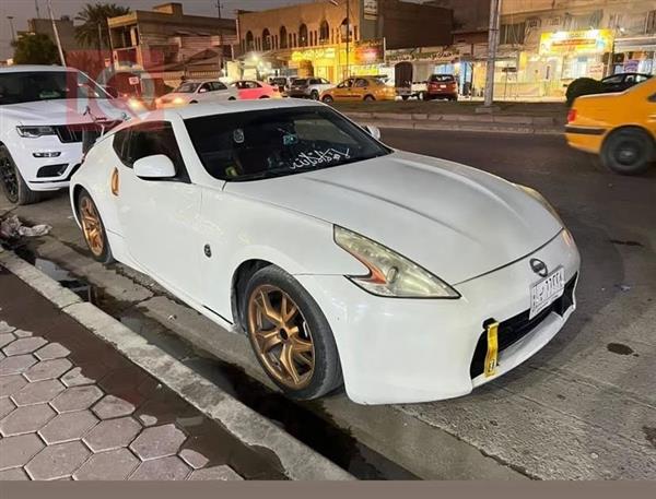 Nissan 370Z 2010 for sale in Iraq - Baghdad